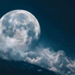 380+ Trending Moon Captions for Instagram for 2025
